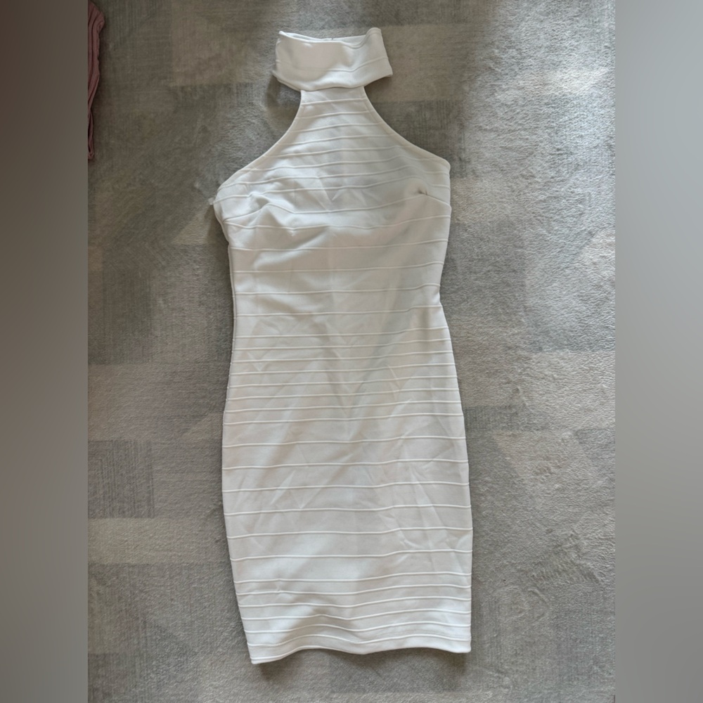 White Sleeveless Bodycon Dress